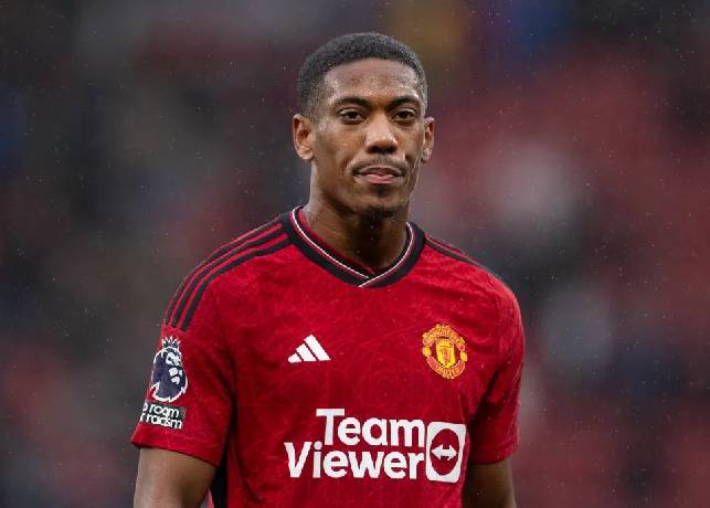 Manchester United sẵn sàng để Anthony Martial ra đi trong tháng Giêng
