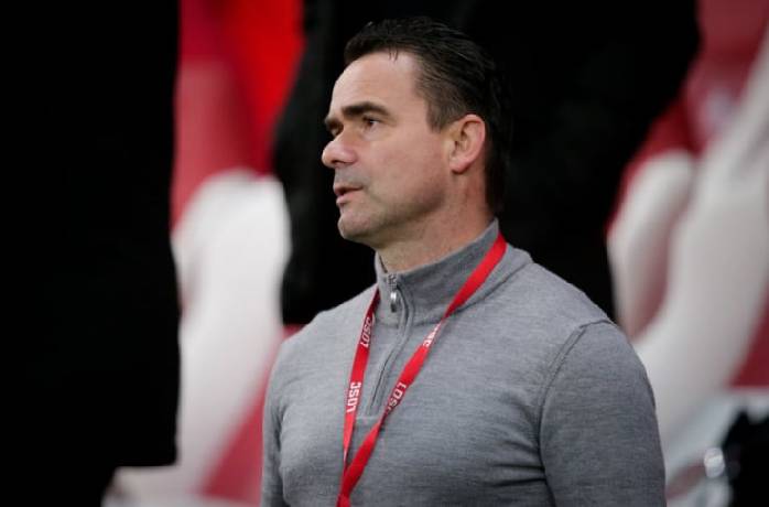 Tin chuyển nhượng 8/2: Overmars rời Ajax đến Barcelona