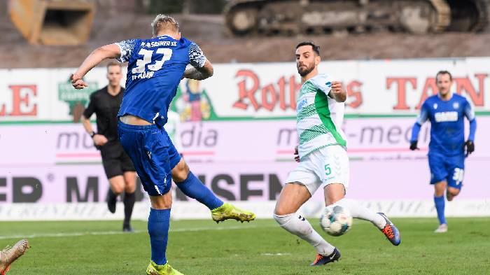 Máy tính dự đoán bóng đá 10/2: Karlsruher vs Furth