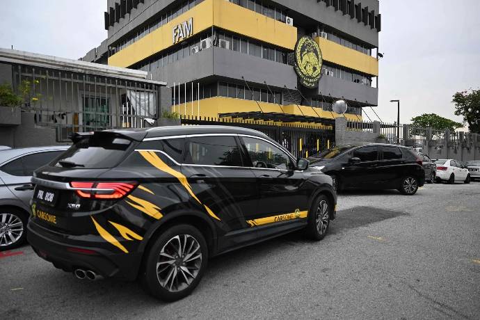 LĐBĐ Malaysia không dám tổ chức tiệc 'bách niên' vì bê bối nhập tịch?