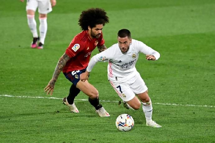 MU y&ecirc;u cầu Hazard giảm lương sau khi bị Real Madrid rao b&aacute;n