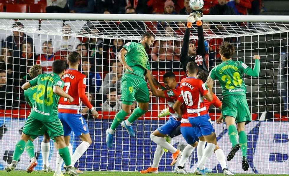 Nhận định Real Sociedad vs Granada, 0h30 ngày 11/7