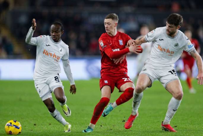 Soi kèo góc Swansea vs Birmingham, 21h00 ngày 08/08