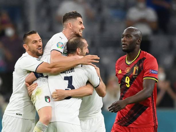 Tiên tri mèo dự đoán Italia vs Bỉ, 20h ngày 10/10