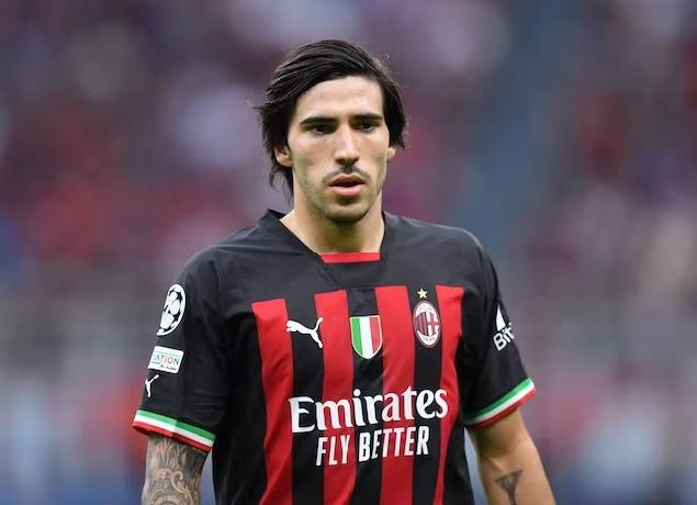 Đội h&igrave;nh ra s&acirc;n ch&iacute;nh thức AC Milan vs Juventus, 23h ng&agrave;y 8/10