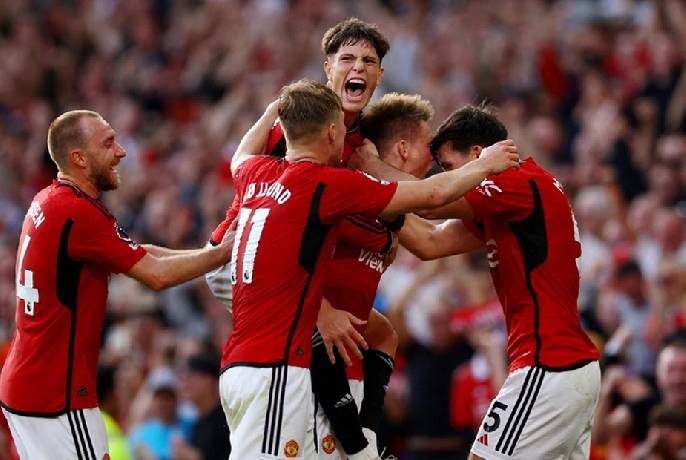 'M.U không hề bỏ cuộc, nên lội ngược dòng là điều bình thường'