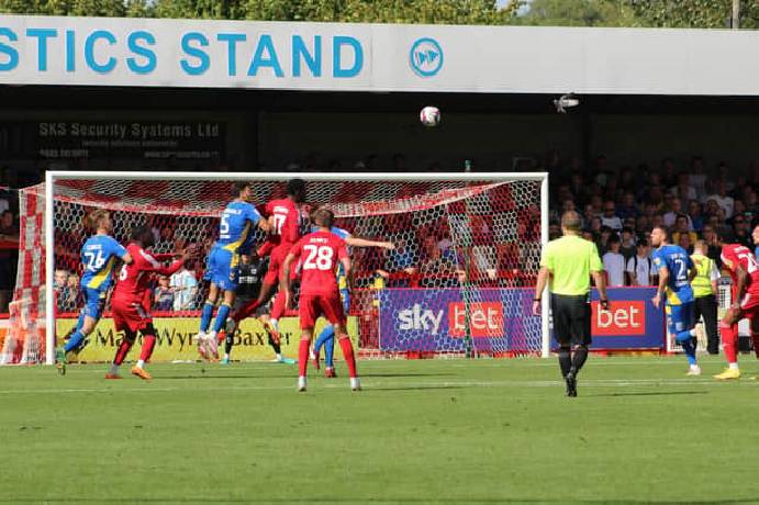 Nhận định, soi k&egrave;o Crawley Town vs AFC Wimbledon, 1h45 ng&agrave;y 9/10: Hạng dưới s&aacute;ng nước