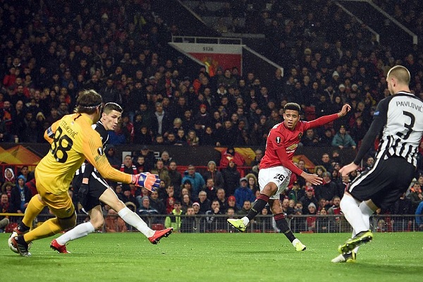 Greenwood đi vào lịch sử MU ở trận thắng Partizan 3-0