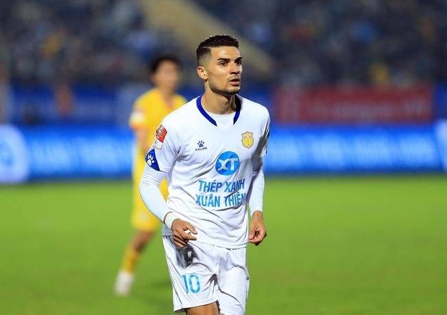 Hendrio Araujo &ndash; Tiền vệ h&agrave;o hoa chỉ ăn chay của Th&eacute;p Xanh Nam Định