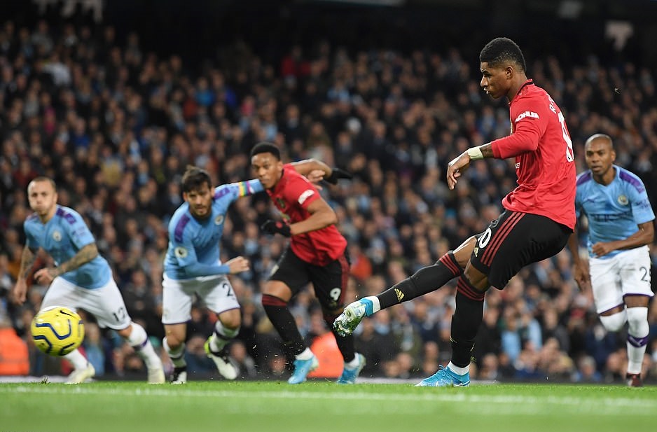 Marcus Rashford lập kỳ tích ở trận Man City 1-2 MU