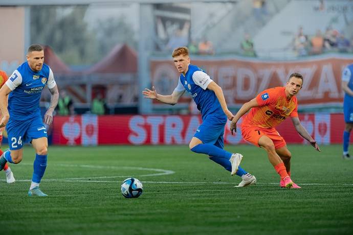 Nhận định, soi k&egrave;o Niepolomice vs Zaglebie Lubin, 1h00 ng&agrave;y 11/2: Kh&aacute;ch lấn chủ