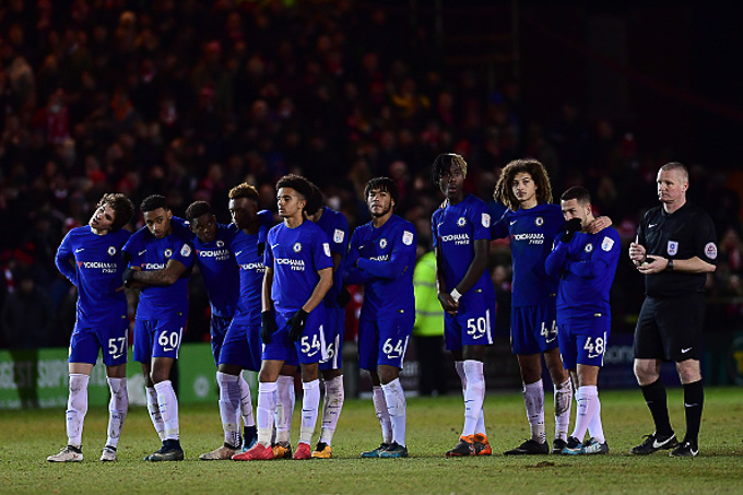 Kh&aacute;ng &aacute;n kh&ocirc;ng th&agrave;nh, Chelsea vẫn bị cấm cửa chuyển nhượng