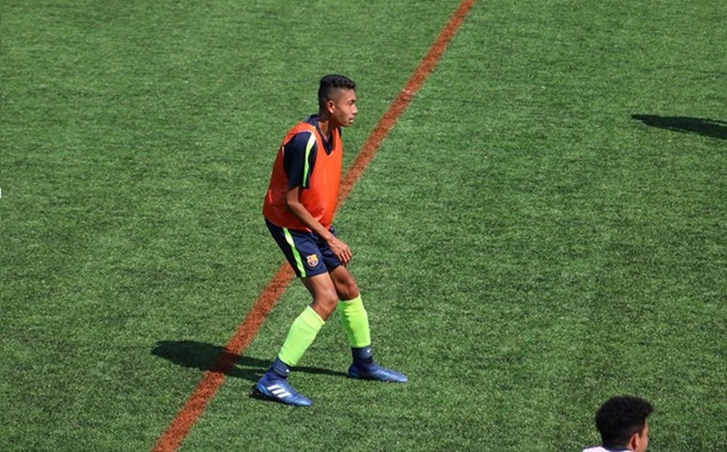 T&agrave;i năng trẻ l&ograve; Barca bất ngờ muốn kho&aacute;c &aacute;o ĐT Việt Nam