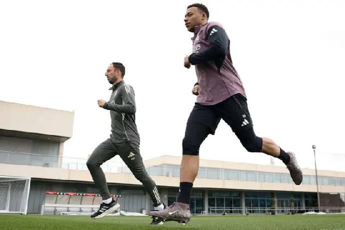 Mbappe không kịp trở lại ở đại chiến Man City