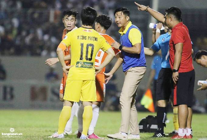 Công Phượng soạn lại bổn cũ của Son Heung-min