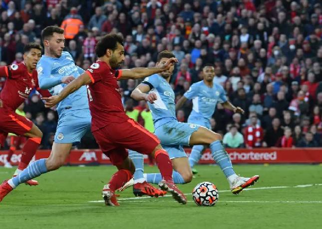 Soi k&egrave;o si&ecirc;u dị Man City vs Liverpool: Hiệp một hứng khởi?