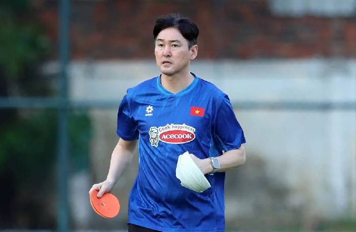 Trợ lý của HLV Kim Sang Sik rời ĐT Việt Nam, sang Thai League làm việc