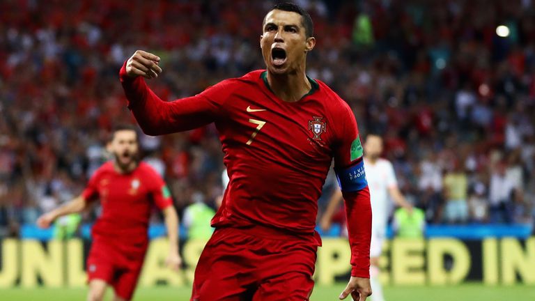 Ronaldo có được thành công là nhờ MU khắc nghiệt