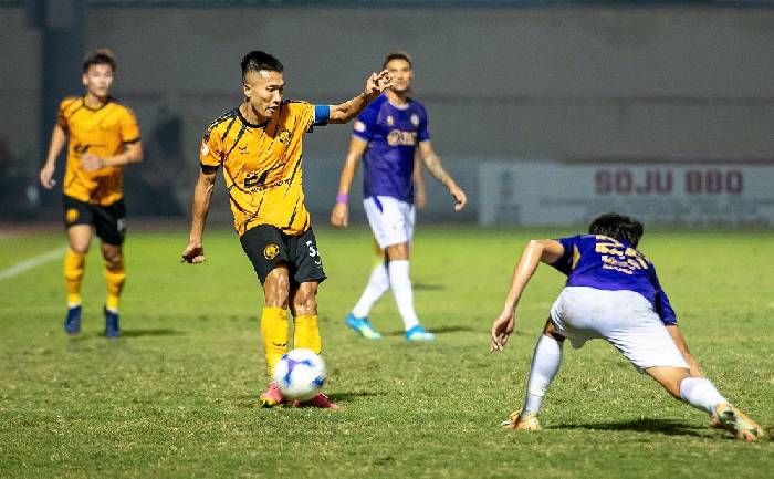 Thua trong thế hơn người, CLB Hà Nội văng khỏi Top 3 V.League