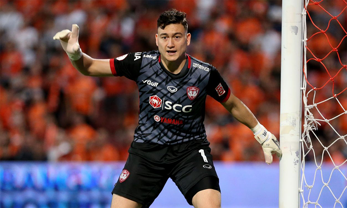 Đặng Văn Lâm nhận tin không vui từ Muangthong United