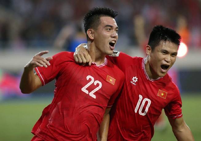 Tiến Linh được AFC tôn vinh cùng Son Heung Min