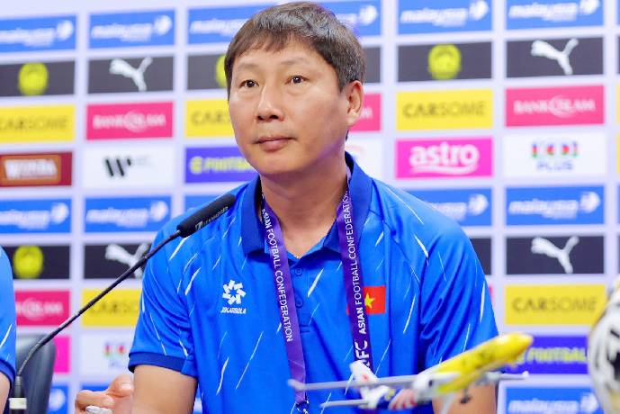 HLV Kim Sang Sik quyết thắng dàn sao nhập tịch của Malaysia