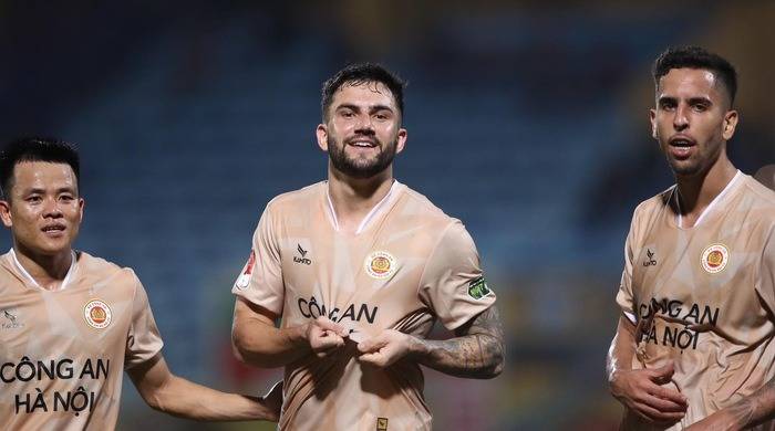 Jeferson Elias – Bản hợp đồng gây tranh cãi của Công an Hà Nội