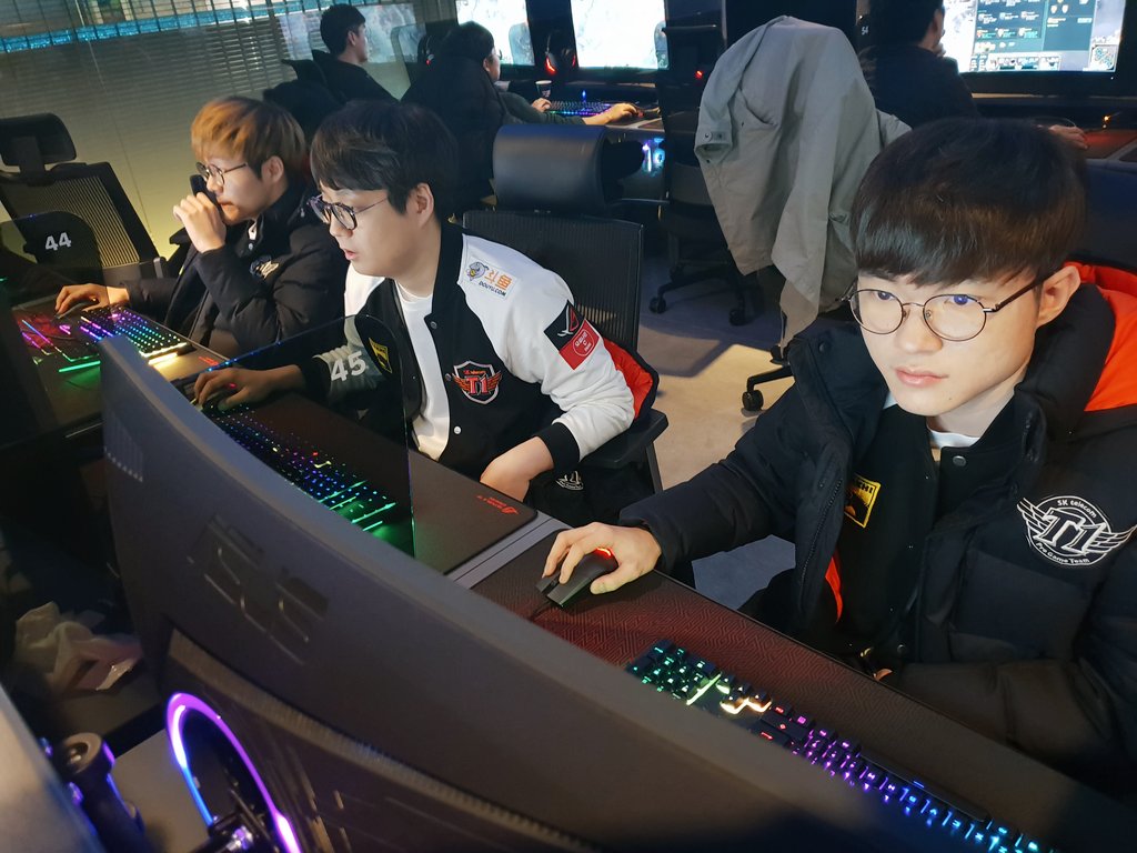Lịch thi đấu LCK 2019: SKT đ&aacute;nh trận khai mạc