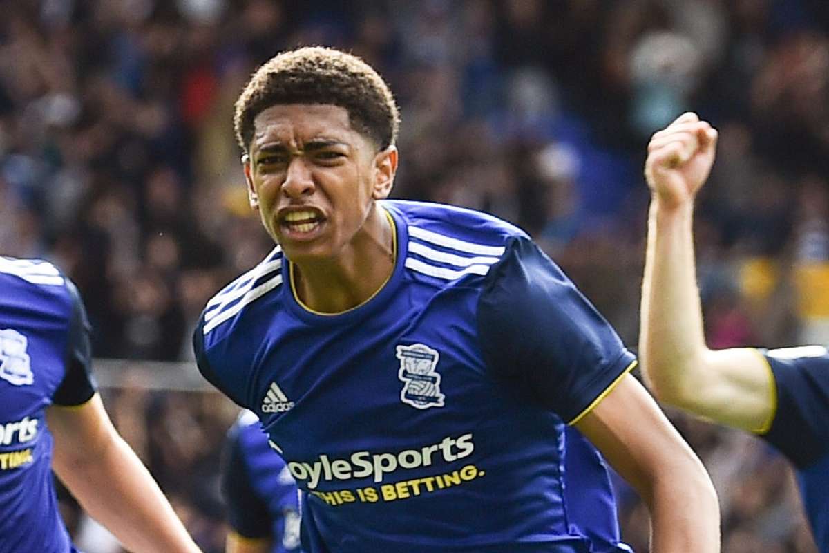 Chi 35 triệu bảng, MU nẫng tay tr&ecirc;n thần đồng Jude Bellingham