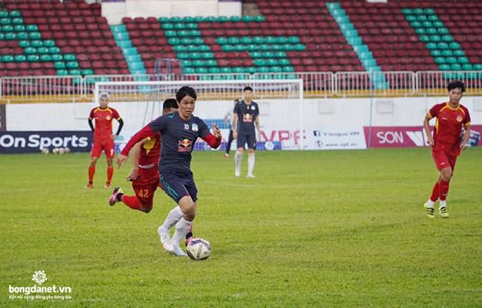 Công Phượng khai hỏa, HAGL đại thắng 7-0 trên sân Pleiku