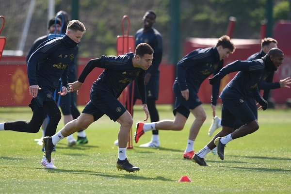 MU chốt đội hình đấu Barca: Solskjaer bất ngờ gạch tên 2 trụ cột