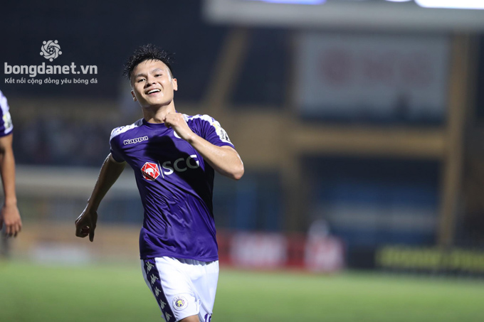 Sanna Kh&aacute;nh H&ograve;a vs H&agrave; Nội FC (19h 12/4): Lại l&agrave; show diễn của Quang Hải?