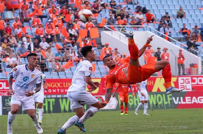 Soi kèo phạt góc Nam Định vs SLNA, 18h ngày 11/4