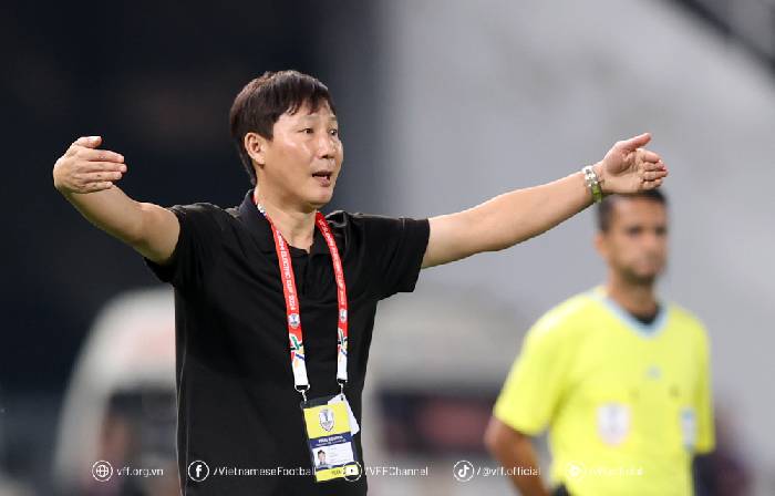 HLV Kim Sang Sik dẫn dắt đội Các ngôi sao Đông Nam Á chạm trán MU