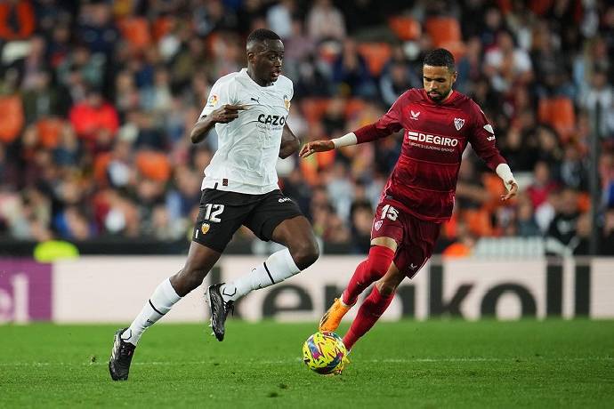 Soi kèo góc Valencia vs Sevilla, 2h00 ngày 12/4