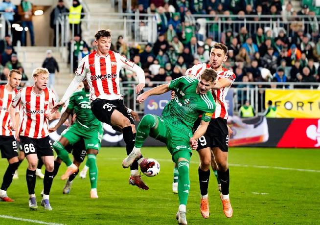 Nhận định, soi kèo Cracovia Krakow vs Radomiak Radom, 0h00 ngày 12/5: Hòa là đẹp