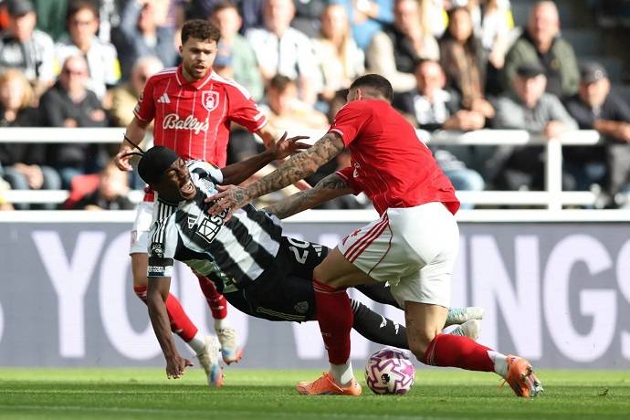 Si&ecirc;u m&aacute;y t&iacute;nh dự đo&aacute;n Nottingham vs Newcastle, 20h00 ng&agrave;y 10/5