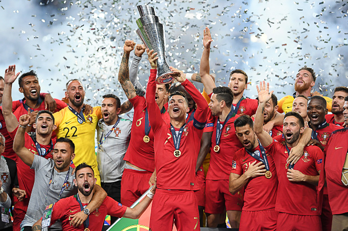Bồ Đ&agrave;o Nha 1-0 H&agrave; Lan: CR7 v&agrave; đồng đội lần đầu v&ocirc; địch Nations League