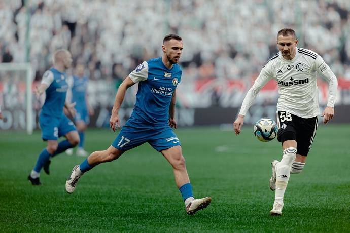 Nhận định, soi k&egrave;o Puszcza Niepolomice vs Legia Warszawa, 22h30 ng&agrave;y 11/8: Bất ngờ từ đội chủ nh&agrave;