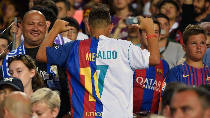 CĐV chê chữ ký trong mơ của Barca: “Cậu ta không đủ trình!”