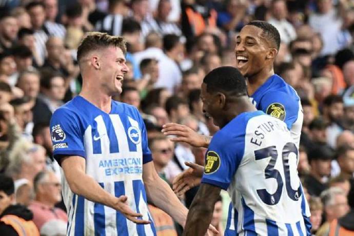 Eriksen cần các đồng đội học hỏi sau trận thua Brighton