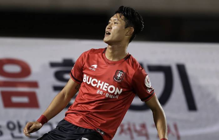 Nhận định, soi k&egrave;o Hwaseong vs Chungbuk Cheongju, 14h30 ng&agrave;y 11/10: Chungbuk Cheongju tiếp tục ch&igrave;m