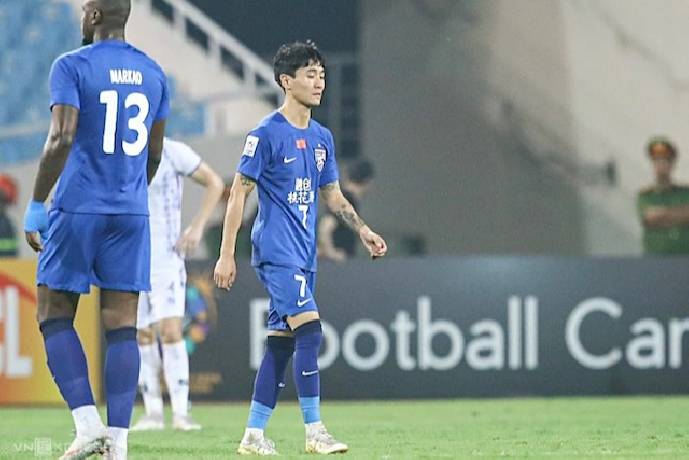 Cầu thủ Trung Quốc trốn tập, đi bar đêm trước trận thua Hà Nội