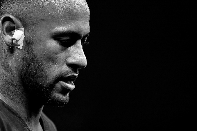 Neymar 5 lần xin lỗi, muốn về Barca trong năm nay