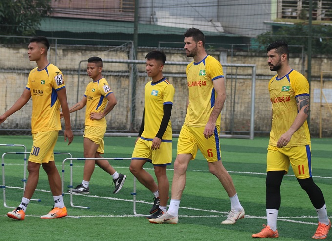 Chuyển nhượng V.League 11/1: SLNA t&igrave;m được ngoại binh thay Damir Memovic