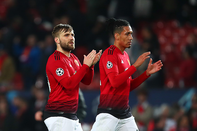 Man United lập kỷ lục buồn trong ngày thua trắng Barca