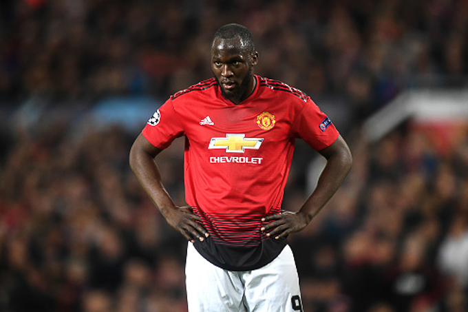 Sao MU bi quan tột độ sau trận thua trước Barca