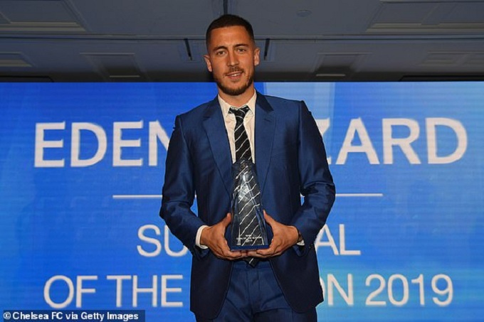 Hazard nói về tương lai trong buổi vinh danh cá nhân