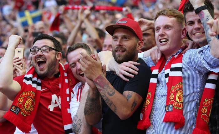 Ngoại hạng Anh 20/21 đ&oacute;n kh&aacute;n giả trở lại ở 2 v&ograve;ng đấu cuối c&ugrave;ng