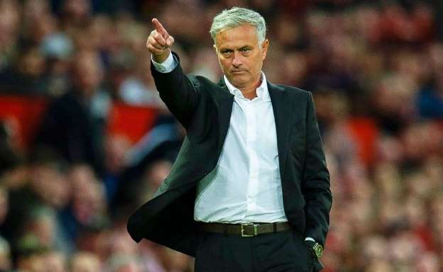 HLV Mourinho chính thức hết ‘thất nghiệp’